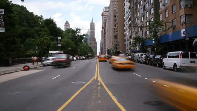 Time-lapse stop-and-go traffic on West 59th Street, NYC 