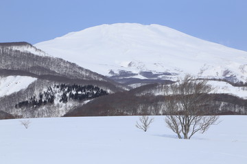 Fototapeta na wymiar 三月の鳥海山　Mt.Chokai of March