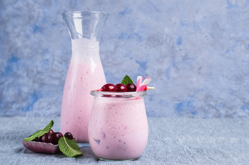 Milkshake with cranberry
