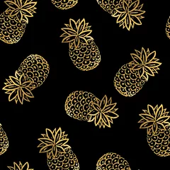 Foto op Plexiglas Ananas Vectorillustratie. Zomer gouden ananas naadloze patroon. Tropische decoratieve fruitpictogrammen. Hand tekenen verf ananases op zwarte achtergrond