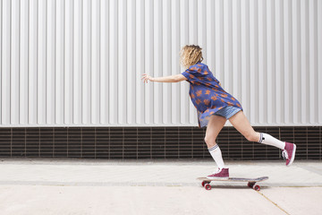 girl rider skate board