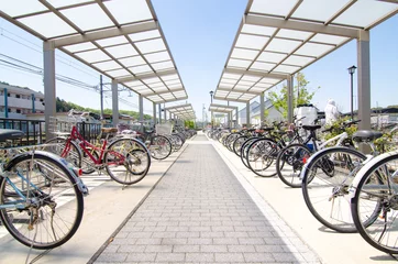 Fototapete Fahrräder Tokyo, Japan-April 25,2018: Öffentlicher Fahrradparkplatz.