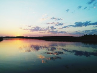 Naklejka na ściany i meble Sunset at the lake