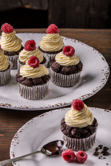 muffins with raspberries