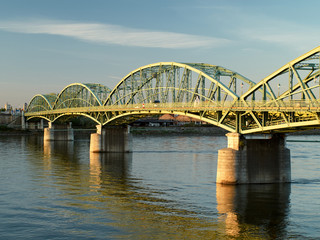 Fototapeta na wymiar Komarom bridge