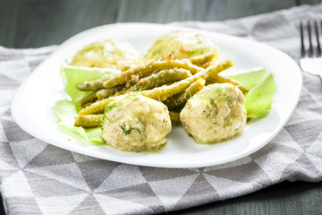 Meatballs in dill sauce
