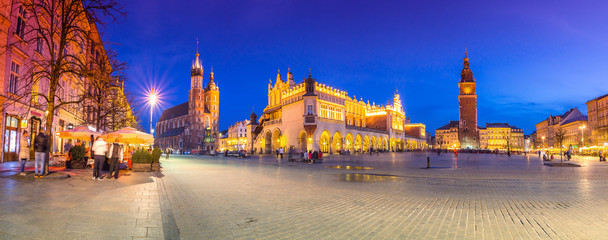 Fototapeta na wymiar Old town market square of Krakow, Poland.