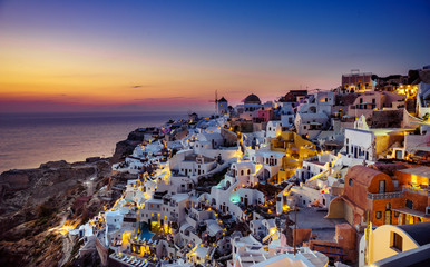 Obraz premium Santorini island at sunset, viewpoint from Oia village, Santorini, Greece