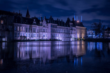 Obraz premium The Hague city night in the Netherlands