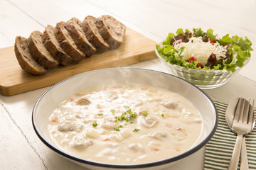 Lunch clam chowder