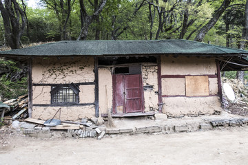 korea traditional house / thatch-roofed house
