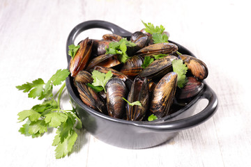 mussel and herbs