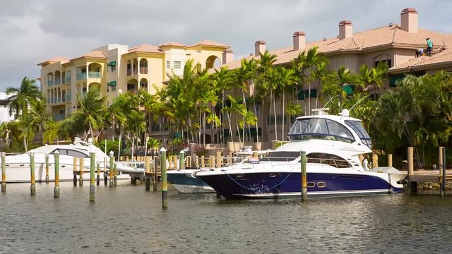 Yacht and luxurious waterfront home at Fort Lauderdale, Florida