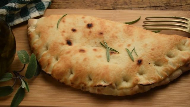 Pizzotteria Empanadaria Calzoneria Khachapureria Panzerotteria Pizza calzone 