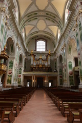 Fototapeta na wymiar Innenansicht der Jesuitenkirche in Mannheim
