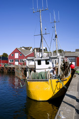 Laesoe / Denmark: Yellow fishing boat in the small fishing port of Vesteroe Havn © Torsten Grieger