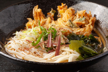 冷し天ぷらうどん