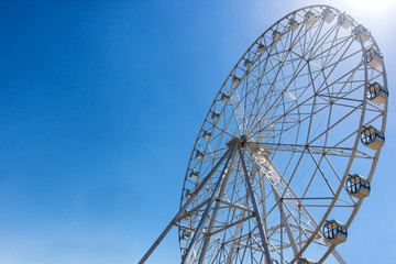 Ferris wheel on which people will ride