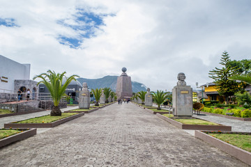  Ciudad mitad del mundo