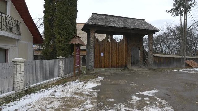 Traditional wooden gate in Oncesti 