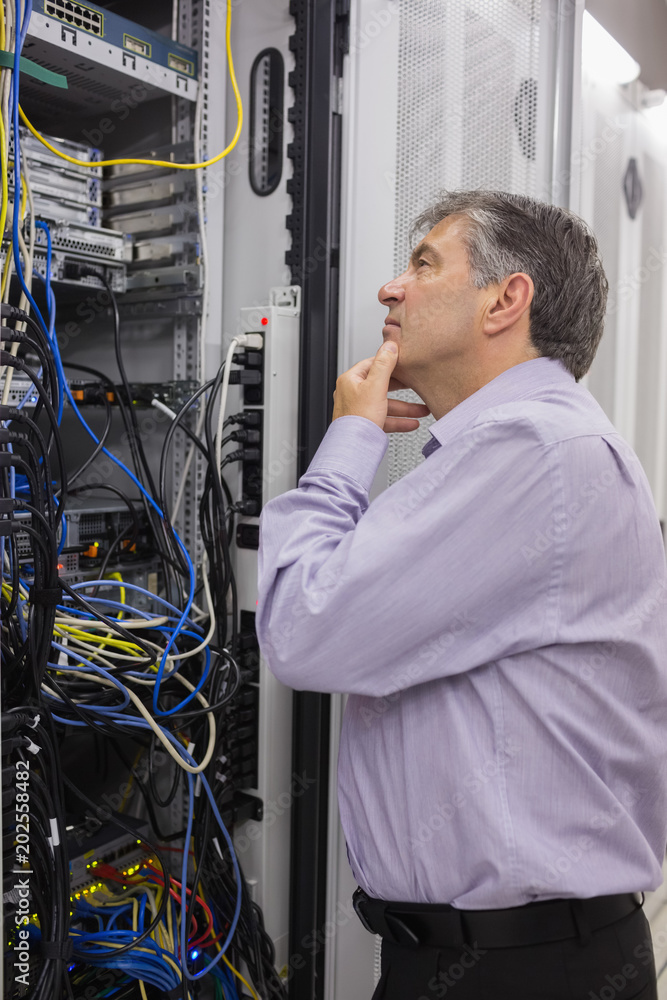 Poster Technician searching for a solution in the server case