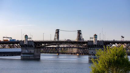 Fototapeta na wymiar Portland, Oregon view of the Steel Bridge on the Willamette River