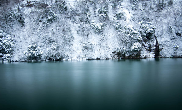 冬の川 © 祐貴 山谷