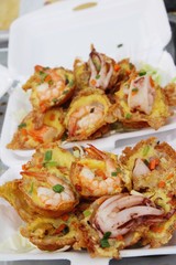 Fried seafood crispy with omelet is delicious