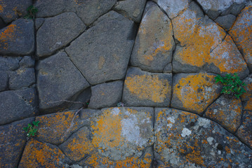 mur naturel de pierre, phénomène géologique