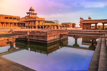 Fatehpur Sikri Agra, India with view of Anup Talao at sunrise - obrazy, fototapety, plakaty