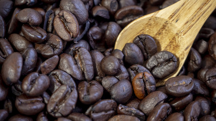 Fototapeta premium コーヒー豆とスプーン