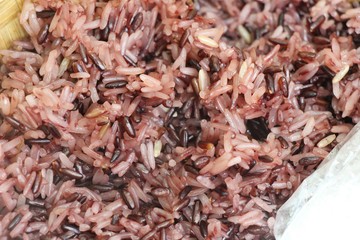 Black glutinous rice steam at street food