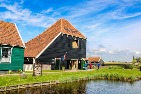 Traditionelle holländische Häuser in Zaanse Schans in den Niederlanden in Europa