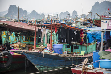 Fototapeta na wymiar Halong Bay, Vietnam.