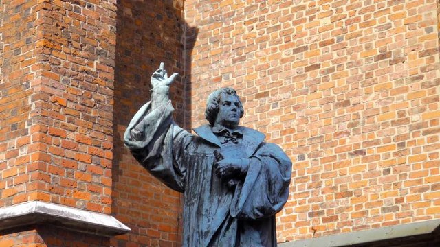 Reformator Luther Statue