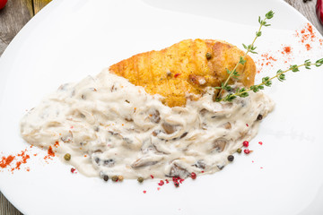 Creamy Garlic Mushroom Chicken