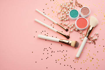 Fototapeta na wymiar set of makeup brushes