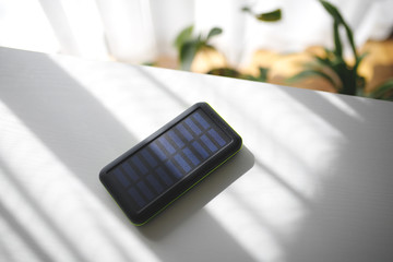 ソーラーパネルの充電器
