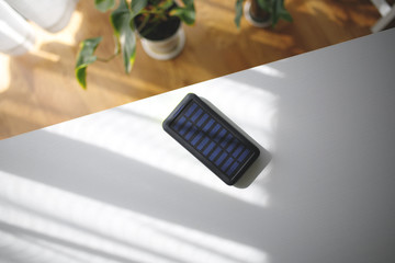 ソーラーパネルの充電器