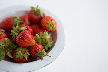 Close-up of fresh strawberries in bowl