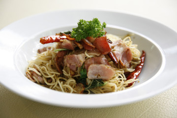 Spaghetti Pesto Sauce with Bacon