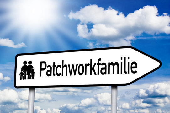 Schild mit Patchworkfamilie