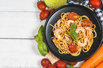 Prawns and spaghetti