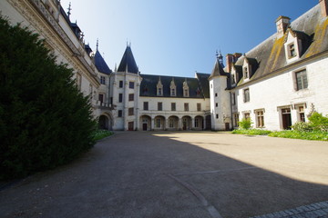 Fototapeta na wymiar Cours intérieur du château de Chaumont sur Loire