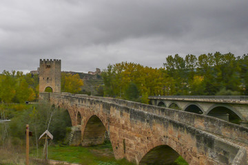 Fototapeta na wymiar stone bridge in Frias Spain