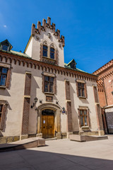 Dans les rues de la Vieille Ville de Cracovie