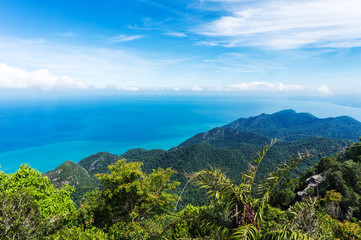 Obraz premium Beautiful view of tropical island Langkawi in Malaysia, covered with tropical forest.