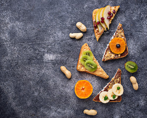 Healthy  sandwiches with peanut butter and fruits