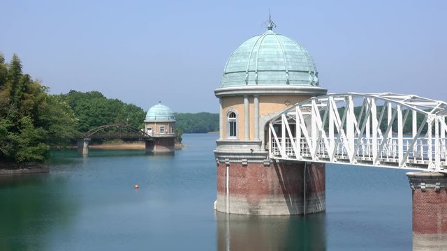 4K・静寂に包まれた取水塔と排水塔_02-201