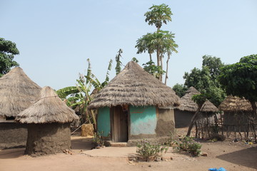 Fototapeta na wymiar Casa tradicional Africa